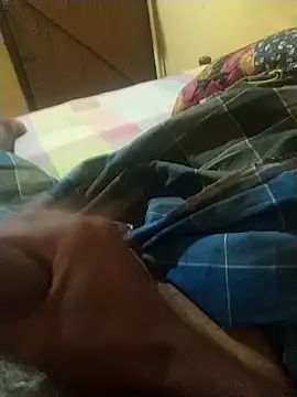 Remo20001 online show from February 2026 06:47:02 PM