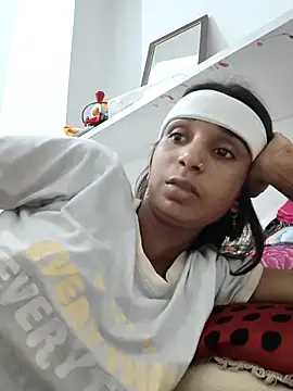 Snapshot of Hot-Soniya2 chatting on October 2025 03:24:01 PM Hot-Soniya2 online show from October 2025 03:24:01 PM