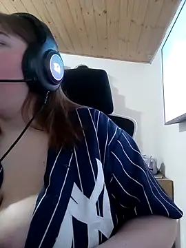bellita13 online show from September 2025 05:28:01 PM