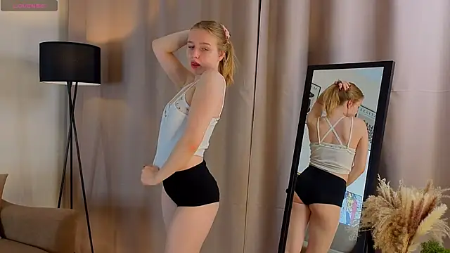 VinnieSerrano online show from November 2025 02:13:01 PM