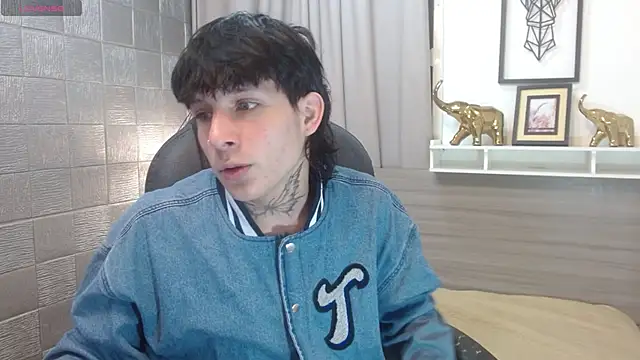 Iantwink18 online show from November 2025 11:04:02 PM