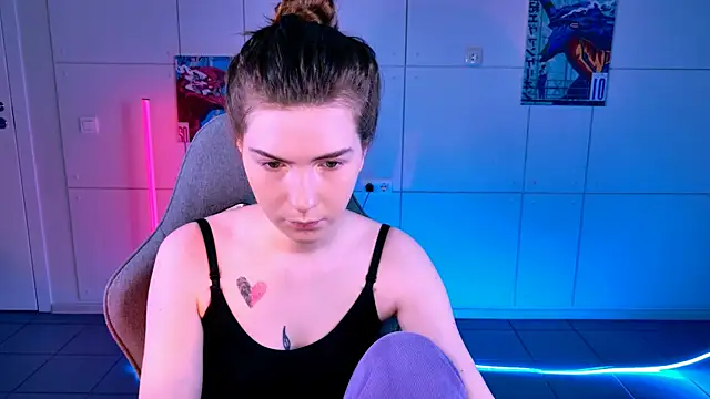 AliceCUNTach online show from November 2025 05:05:01 AM