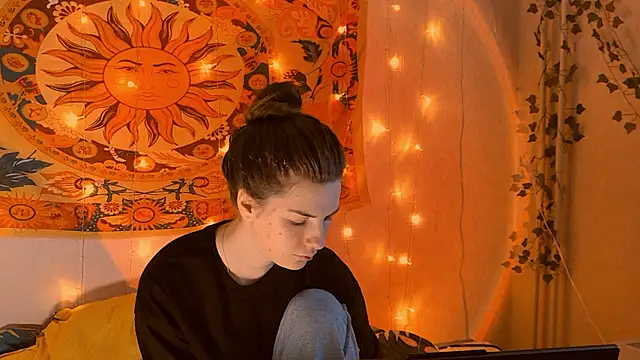 AliceCUNTach online show from March 2026 05:02:02 AM