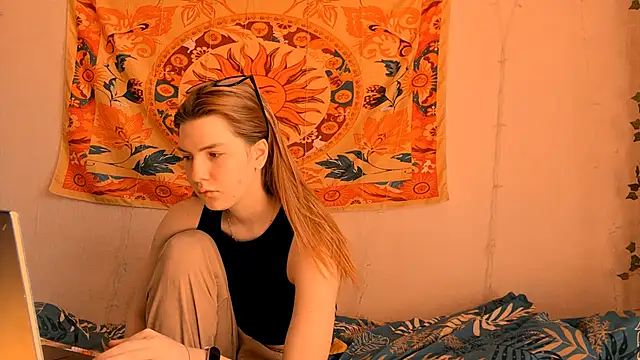 Snapshot of AliceCUNTach chatting on May 2026 05:03:02 AM AliceCUNTach online show from May 2026 05:03:02 AM