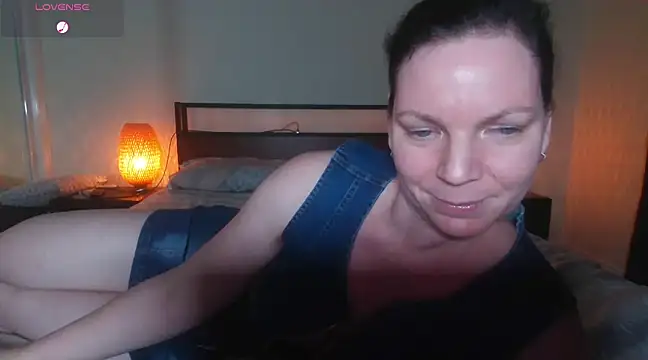 aussiepeaches online show from March 2025 11:32:01 AM