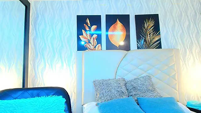 Lean Portman online show from October 2025 08:41:02 PM