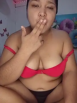 Snapshot of Angelly_ricura chatting on May 2026 06:04:02 PM Angelly ricura online show from May 2026 06:04:02 PM