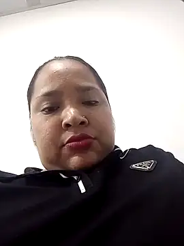 Snapshot of Angelly_ricura chatting on June 2026 05:52:01 AM Angelly ricura online show from June 2026 05:52:01 AM