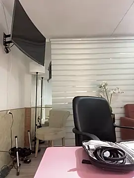 Adele Pinkk online show from January 2026 10:19:02 AM