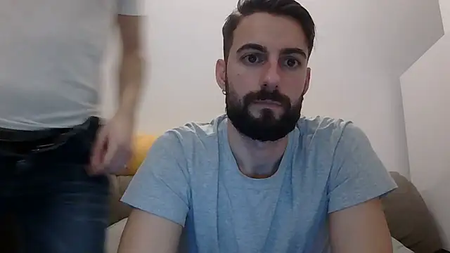 Amicisegreti online show from February 2026 09:20:01 PM