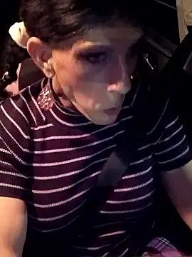 Snapshot of mistismoker chatting on April 2026 04:02:02 AM mistismoker online show from April 2026 04:02:02 AM