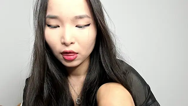 Soyun Mia online show from February 2026 03:32:01 PM