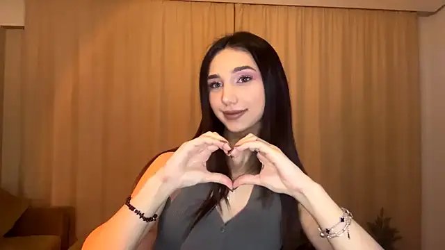 LinaMour online show from February 2026 10:28:01 PM