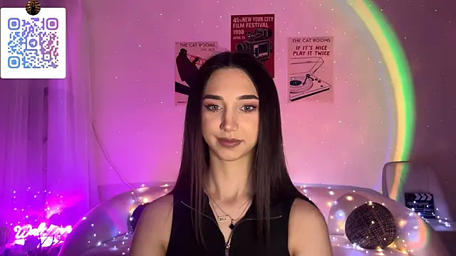 LinaMour online show from April 2026 10:26:02 PM