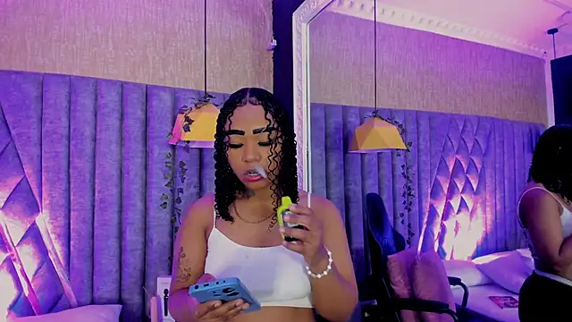 SkylerBloomm online show from April 2026 03:46:01 AM