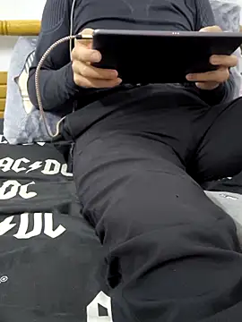 yazinyazin1 online show from November 2025 06:24:02 PM