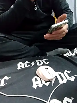 yazinyazin1 online show from December 2025 06:26:02 PM