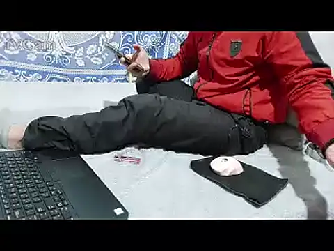 yazinyazin1 online show from February 2026 05:11:01 PM