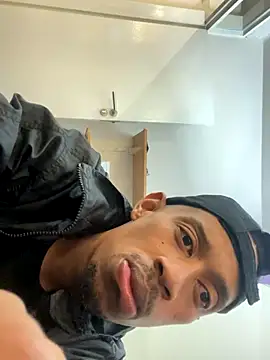 fitsexyman online show from October 2025 11:39:02 AM