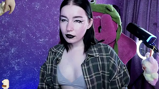 Snapshot of MargarettRose chatting on July 2026 02:18:01 AM MargarettRose online show from July 2026 02:18:01 AM