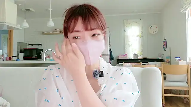 Snapshot of SUZU_1201 chatting on July 2026 12:48:01 AM SUZU 1201 online show from July 2026 12:48:01 AM