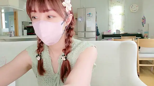 Snapshot of SUZU_1201 chatting on July 2026 03:42:01 AM SUZU 1201 online show from July 2026 03:42:01 AM