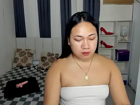 TsUncutKaren online show from January 2026 05:00:01 AM