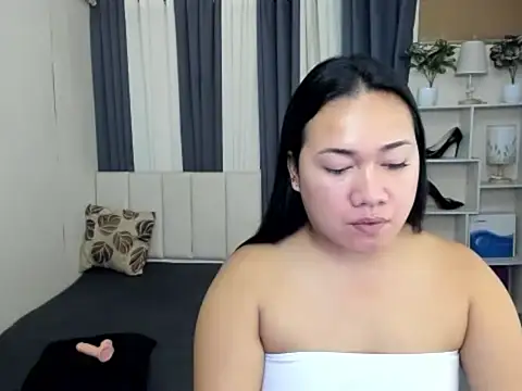 TsUncutKaren online show from February 2026 06:06:02 AM