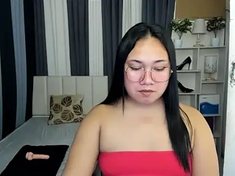 TsUncutKaren online show from February 2026 05:22:02 PM