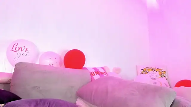 RileyNox online show from April 2026 04:04:01 AM