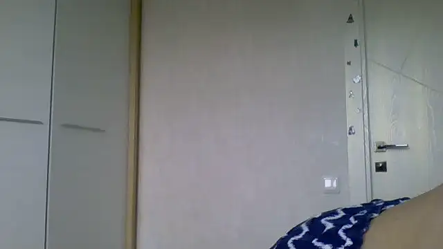 Avenique online show from October 2025 12:17:01 PM