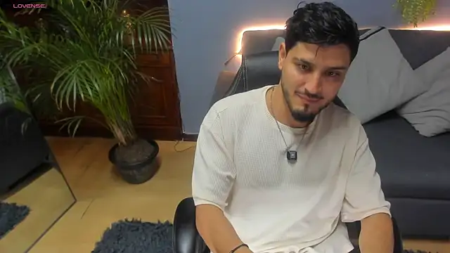 Snapshot of JaackDick_ chatting on October 2025 12:47:01 PM JaackDick online show from October 2025 12:47:01 PM