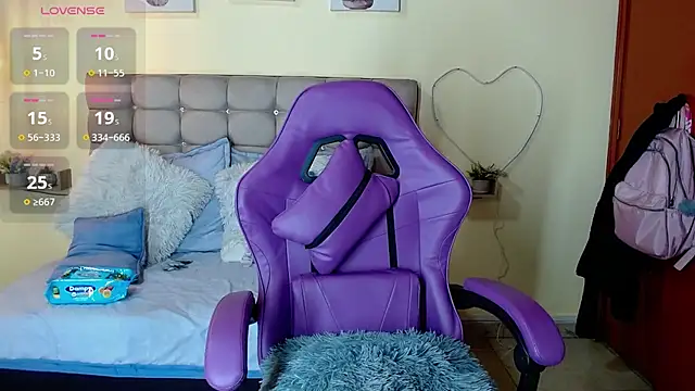 Snapshot of _naomi_s chatting on July 2026 01:57:01 PM naomi s online show from July 2026 01:57:01 PM