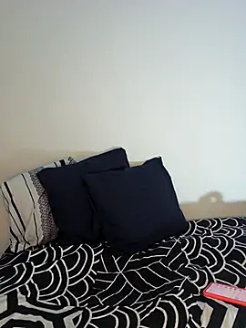 Nicoleefaith  online show from October 2025 07:00:01 PM