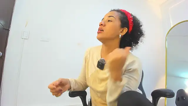 Snapshot of charlotte_dante212 chatting on February 2026 03:55:02 AM charlotte dante212 online show from February 2026 03:55:02 AM