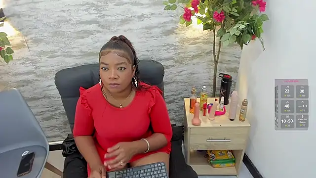 Snapshot of Afrodita_de_amor chatting on October 2025 12:04:02 PM Afrodita de amor online show from October 2025 12:04:02 PM