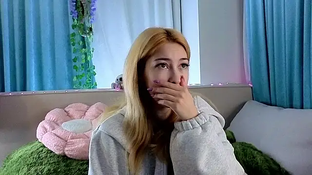 AngelicRice online show from February 2026 01:07:02 PM