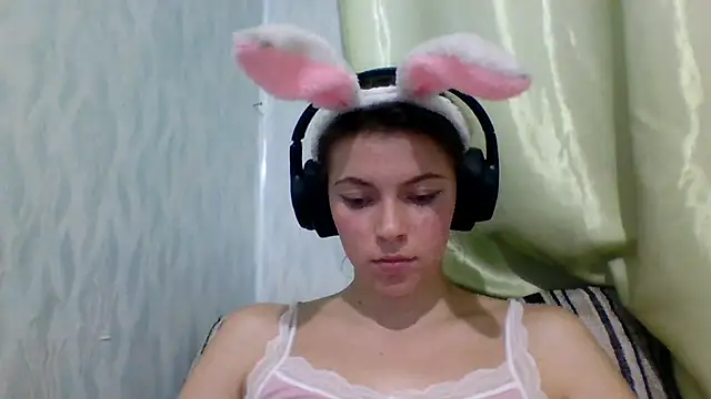 CutieAnny online show from September 2025 05:46:01 PM