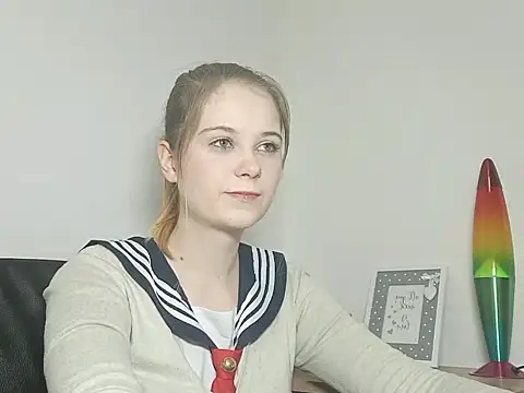 Snapshot of LydiaYoung chatting on September 2025 06:10:02 PM LydiaYoung online show from September 2025 06:10:02 PM