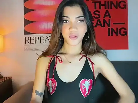 Snapshot of CassieSommereux chatting on February 2026 06:52:01 AM CassieSommereux online show from February 2026 06:52:01 AM