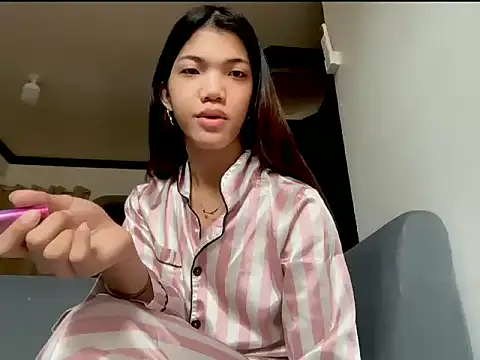 Snapshot of CassieSommereux chatting on March 2026 03:52:02 AM CassieSommereux online show from March 2026 03:52:02 AM