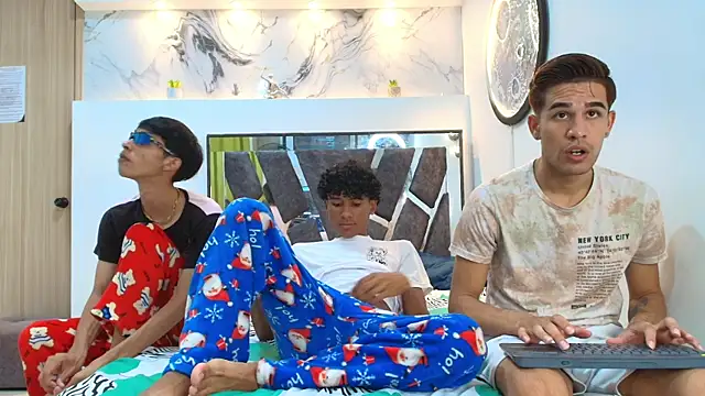 LONDON BOYS1 online show from September 2025 01:31:02 AM