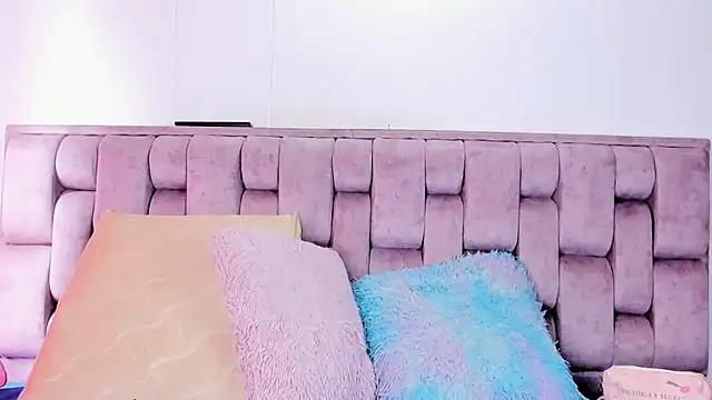 Alexa-Hunter online show from March 2026 06:51:01 PM