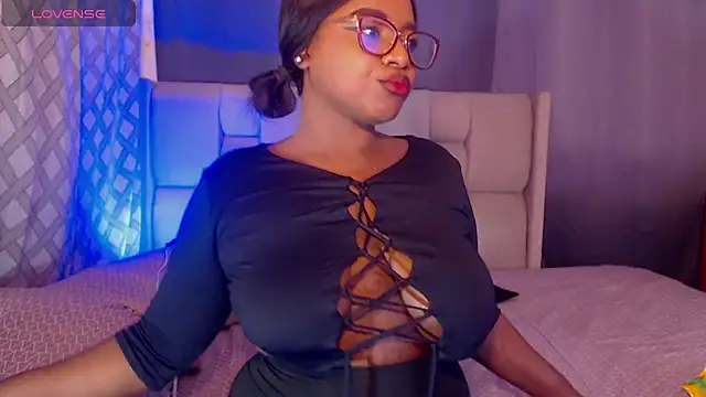 Snapshot of Mimi_Gil chatting on March 2026 11:49:01 AM Mimi Gil online show from March 2026 11:49:01 AM