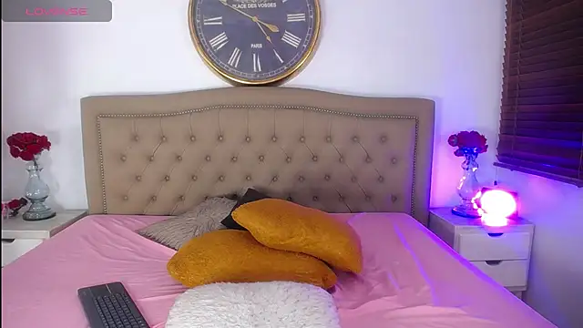 AuroraRicci online show from October 2025 01:21:02 PM