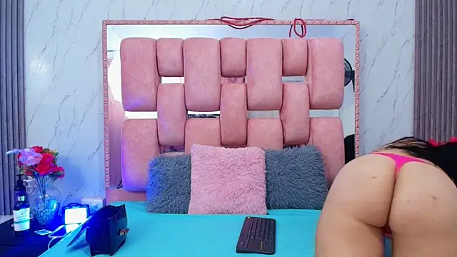 Snapshot of SofiaSommers chatting on November 2025 03:26:02 PM SofiaSommers online show from November 2025 03:26:02 PM