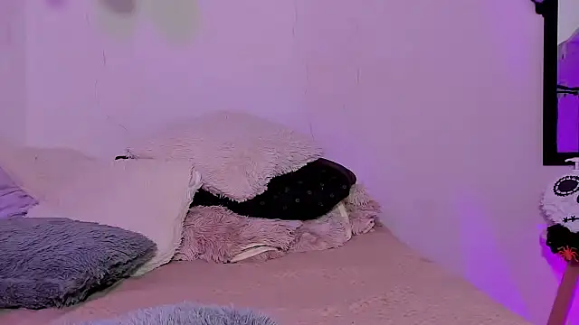 Naomi Flame online show from November 2025 11:05:01 PM