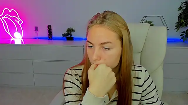 MilaAddams online show from October 2025 05:38:02 AM