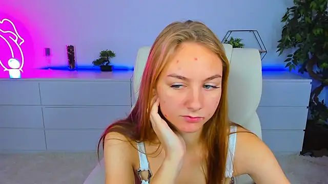 MilaAddams online show from October 2025 05:40:01 AM