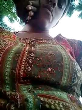 Snapshot of Pari_queen_44 chatting on September 2025 10:16:02 AM Pari queen 44 online show from September 2025 10:16:02 AM